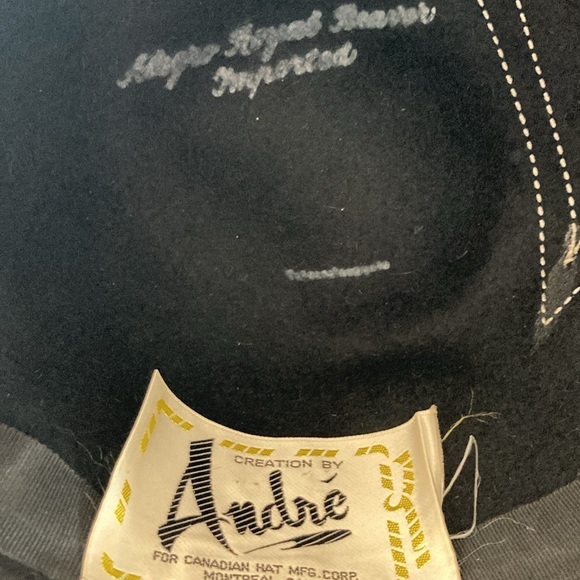 Vintage Fur Hat w Feather - Picture 6 of 7